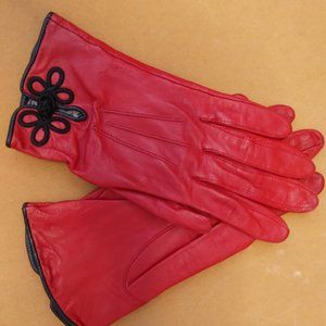 Leather gloves
